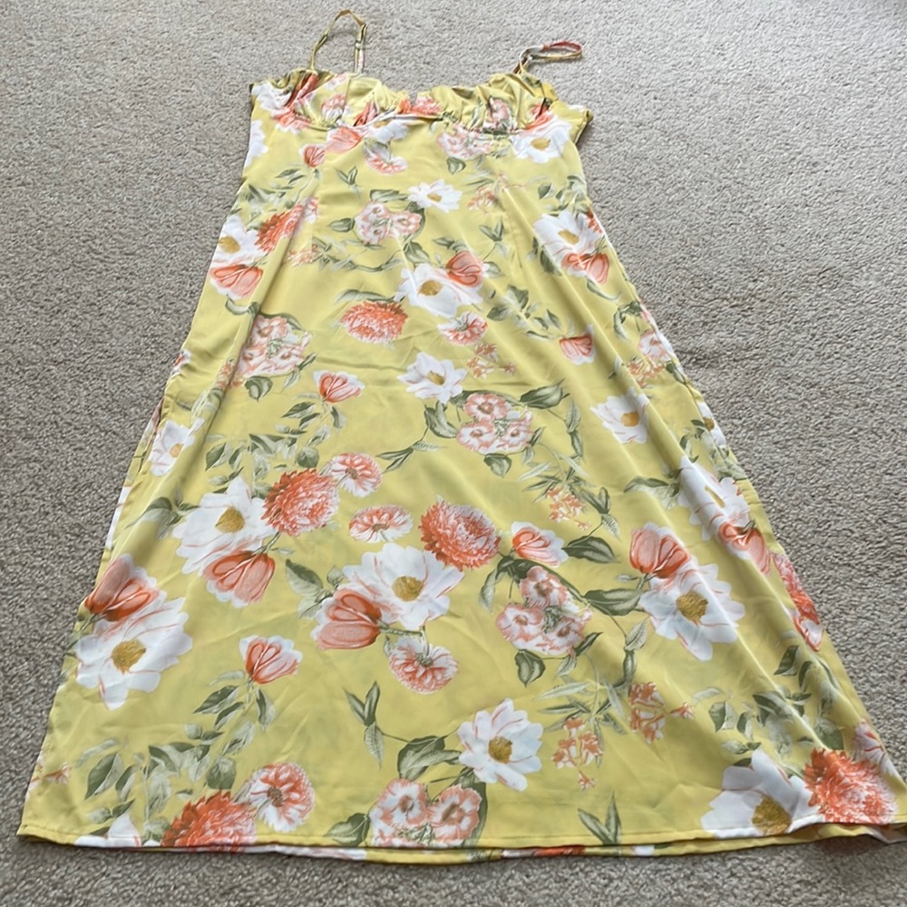 Forever 21 floral satin midi dress